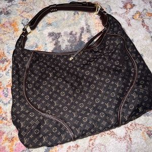 Authentic Louis Vuitton Hangbag